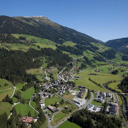 Apartment In Pinzgau Near Wildkogel Arena *